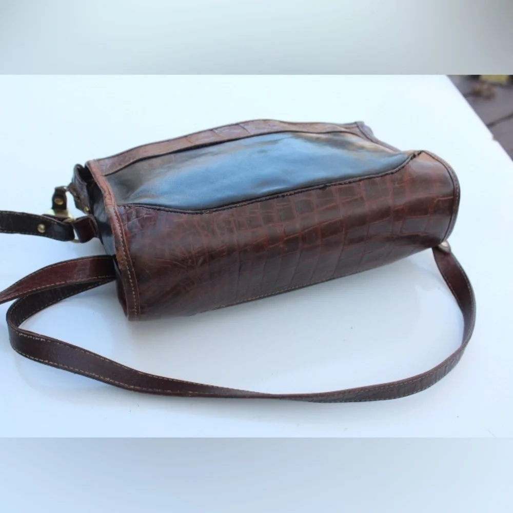 Vintage Brahmin cross body bag